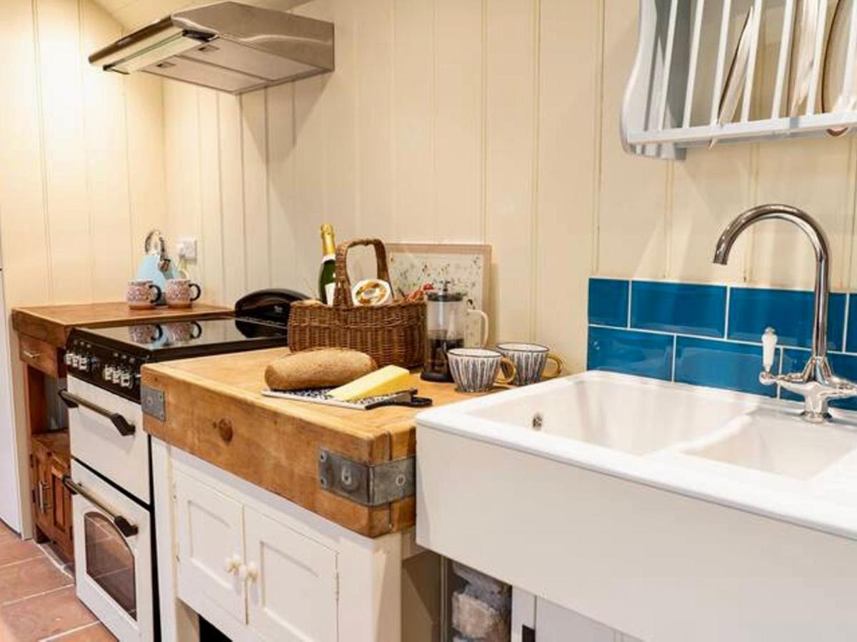Pass The Keys Goose Feather Barn, Wedmore Luxury Cottage For Two المظهر الخارجي الصورة