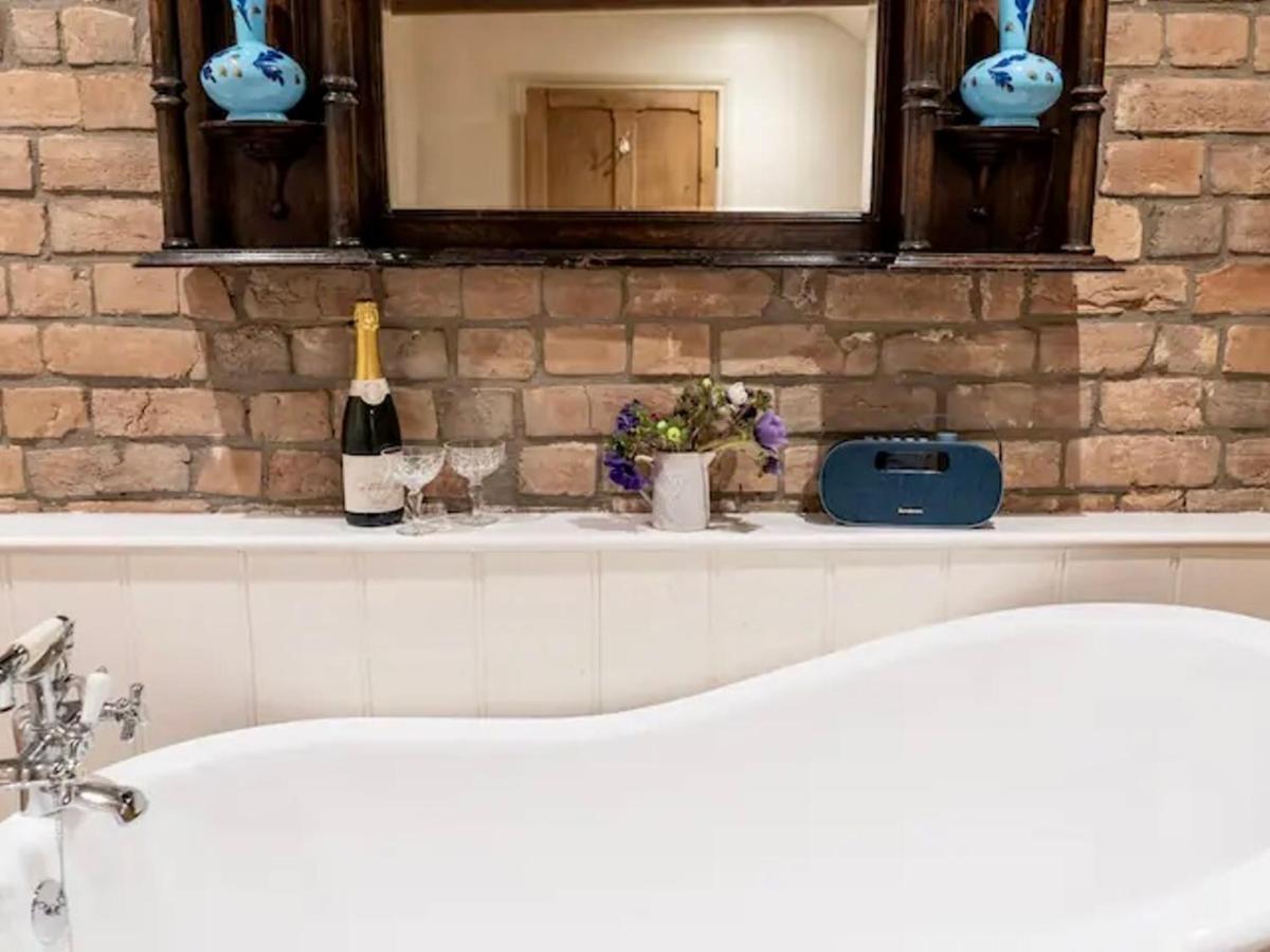 Pass The Keys Goose Feather Barn, Wedmore Luxury Cottage For Two المظهر الخارجي الصورة